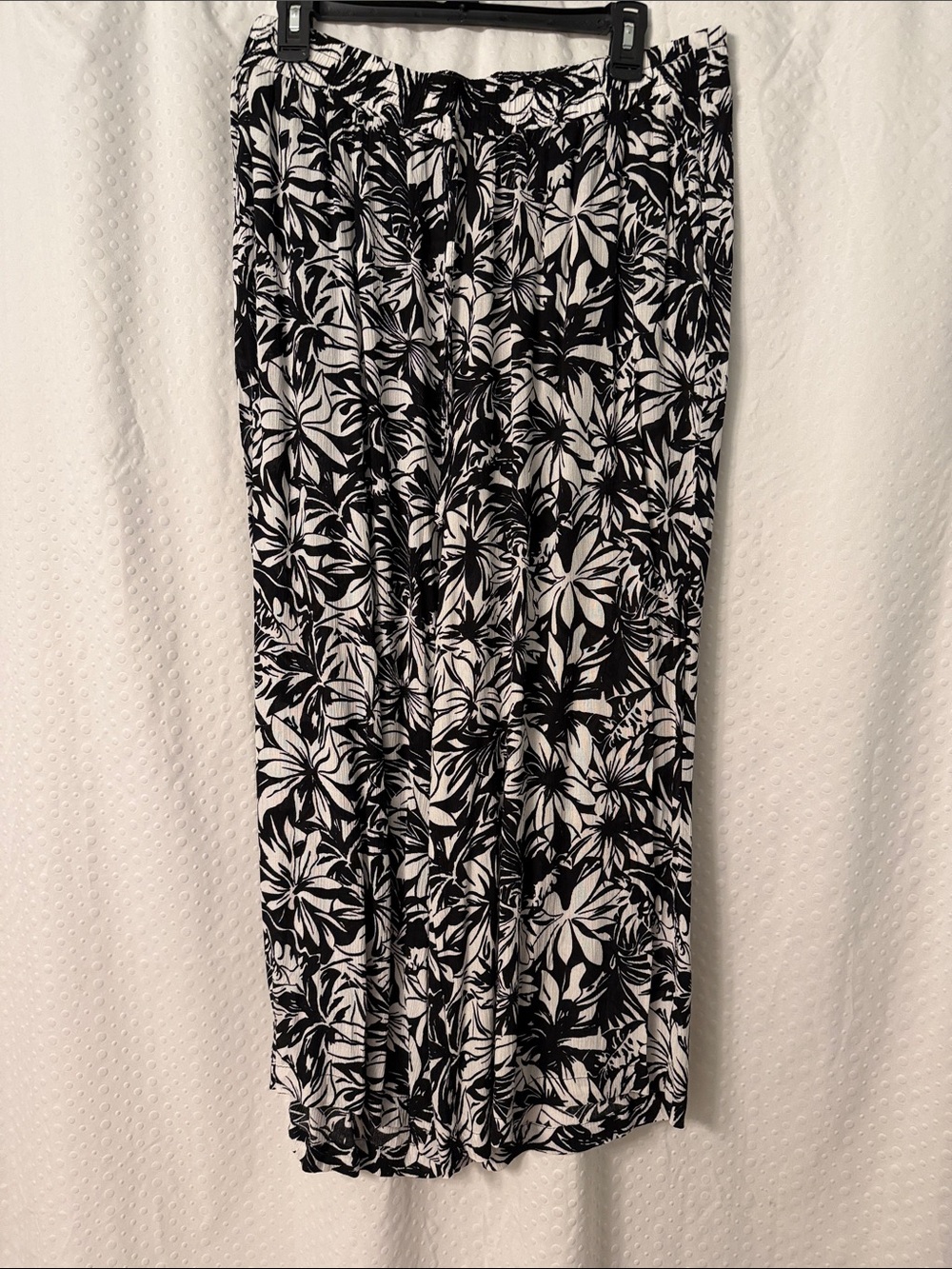 Black & White Floral Wide-Leg Pants